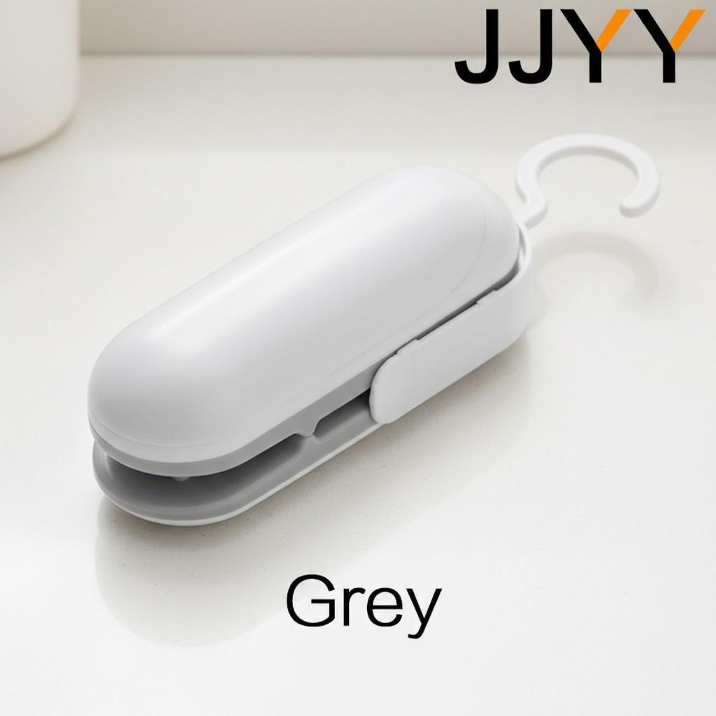 

Multifunction Vacuum Food Sealer Machine Heat Sealing Snacks Poly Tubing Plastic Bag Kitchen Tool сірий