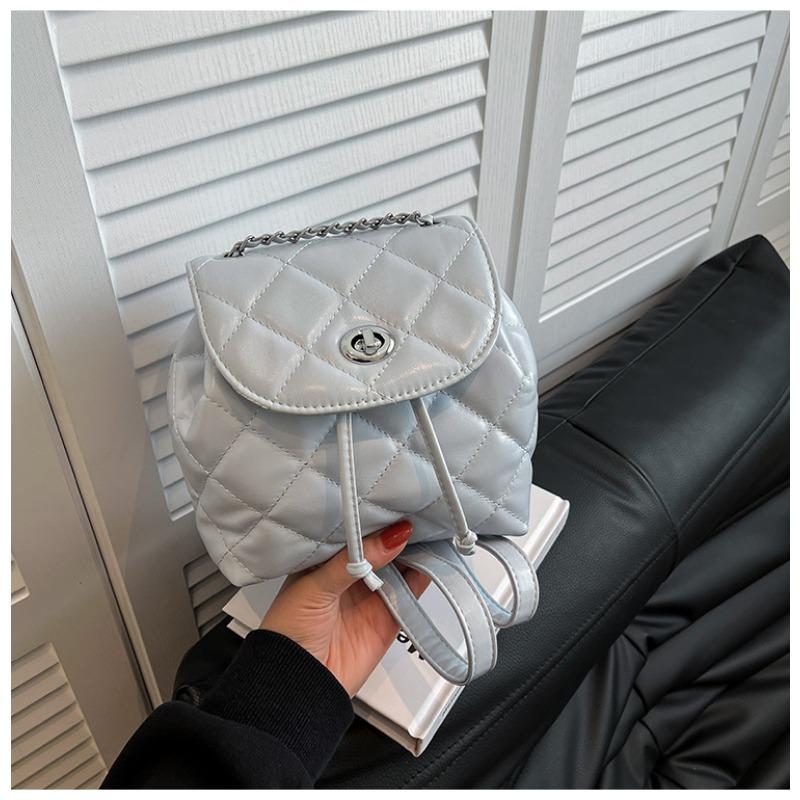 Rhombus Chain Backpack Female Niche Design Fashion Bucket Bag Casual Schoolbag Premium Travel Backpack