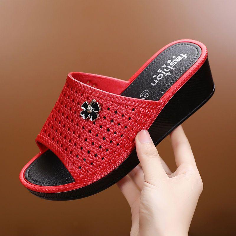 Middle-aged Mother Sandals Female Summer Outer Thick Soled Anti-slip Bathing Home Beach Shoes Slope Heel Soft Bottom Ladies Slippers