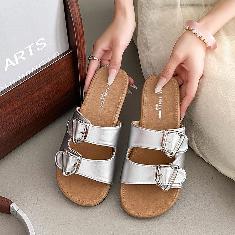 

Flat bottom one-word drag women s model 2025 summer new one-pedal lazy versatile outer wear belt buckle beach cool slippers 35 серебряный