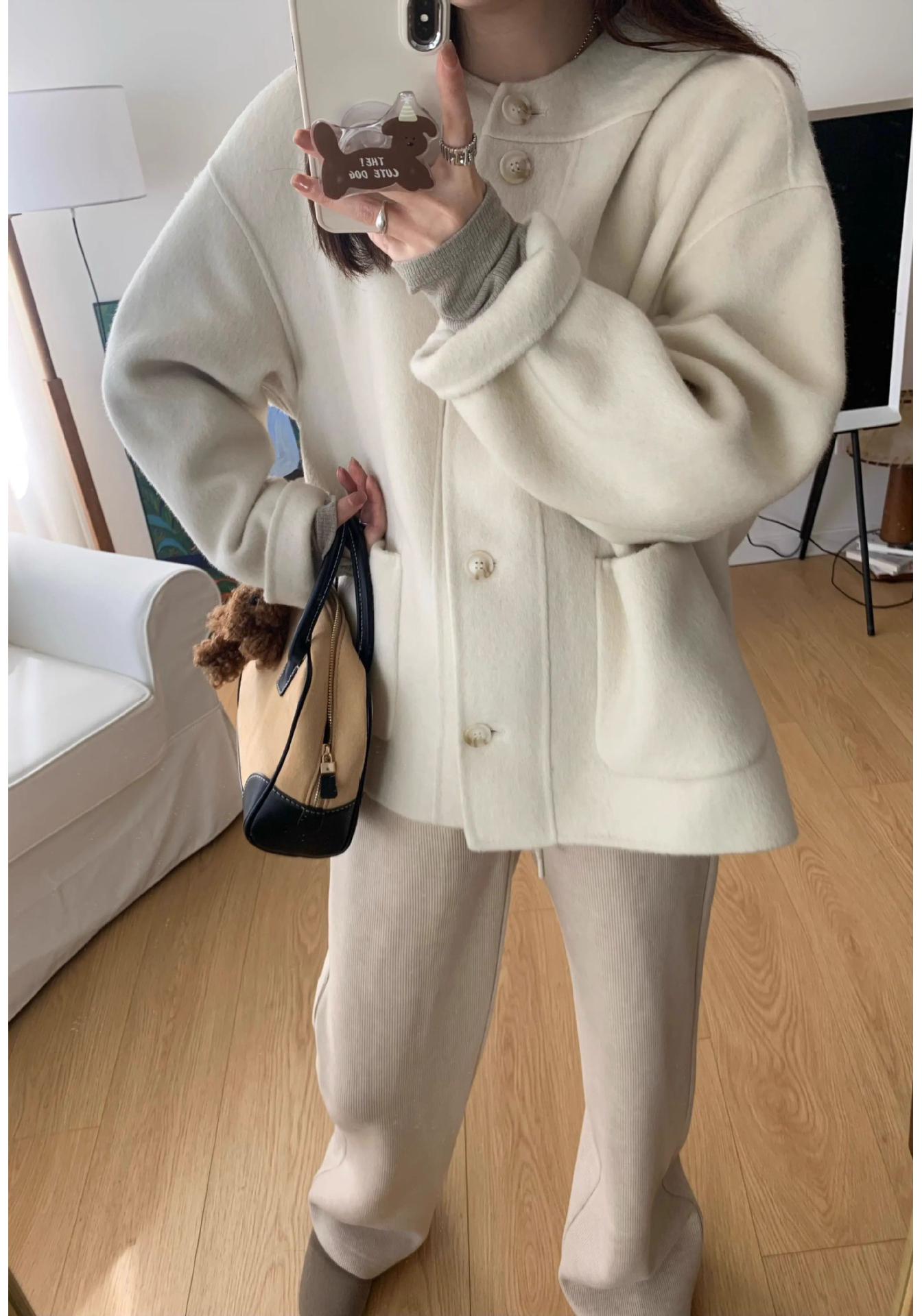 

Women s Mid-Length Gentle Pink Wool Coat - Hepburn Style, Hooded for Autumn/Winter L