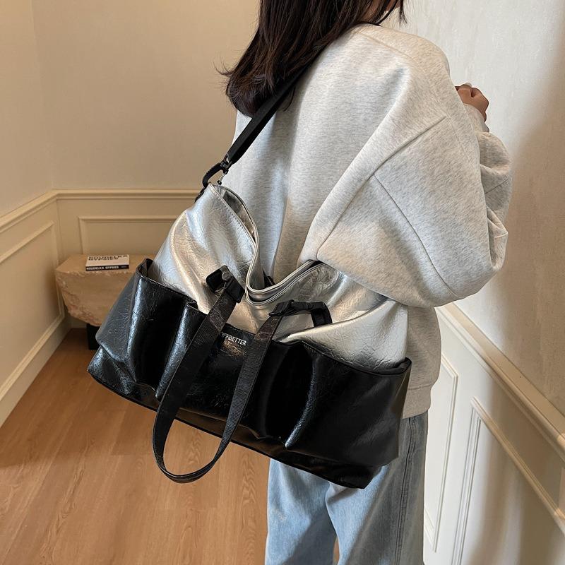 Large-capacity bag women's autumn and winter new simple messenger bag casual fashion shoulder commuter tote bag