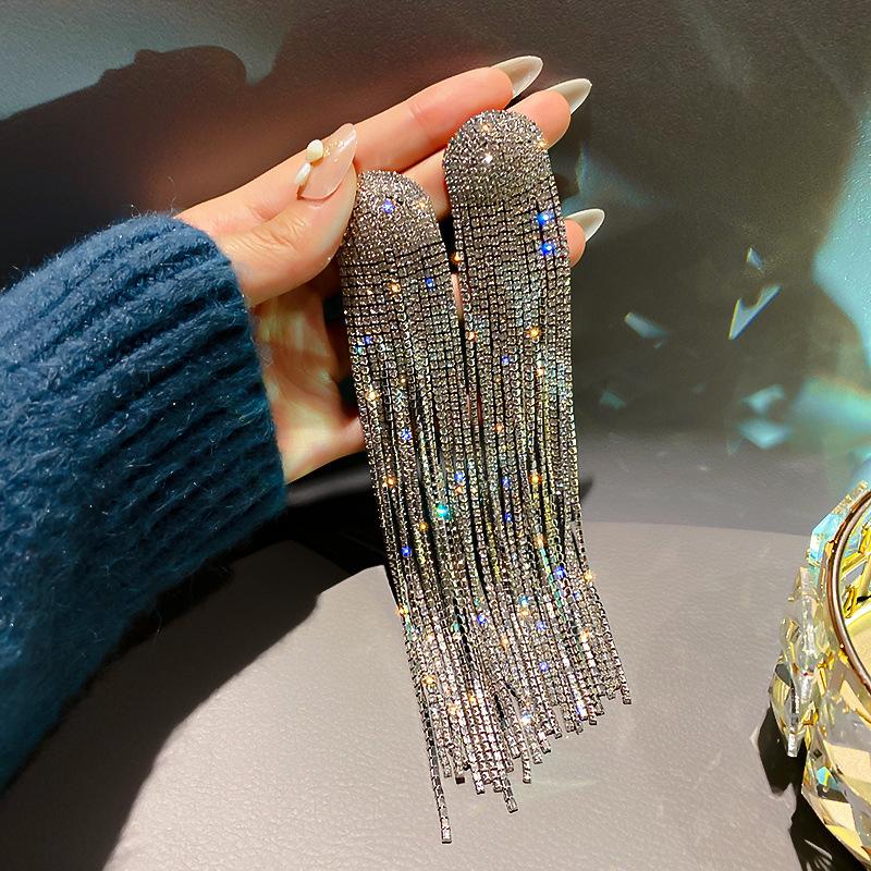 2022 New Fashion Long Tassel Rhinestone Drop Earrings for Women Ovsize Crystal Dangle Earrings Fashion Jewelry