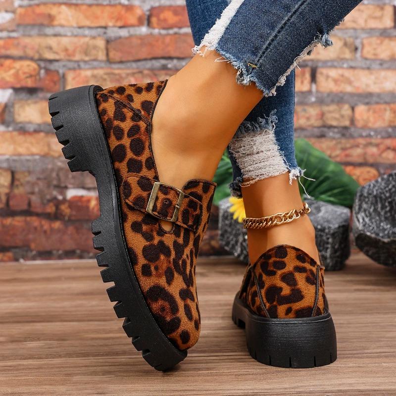 Fashion Leopard Loafers for Women 2025 Spring Summer Casual Slip On Flats Shoes Woman Metal Buckle Non Slip Walking Shoes Ladies