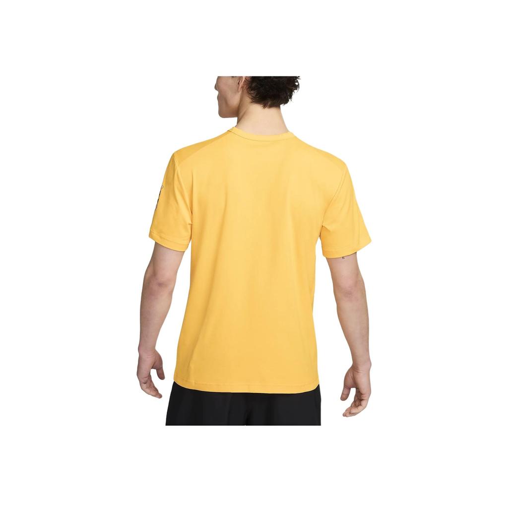 Nike Crew Neck Letter Print Straight Hem Short Sleeve T-Shirt Men T-Shirts Yellow FN3989-717