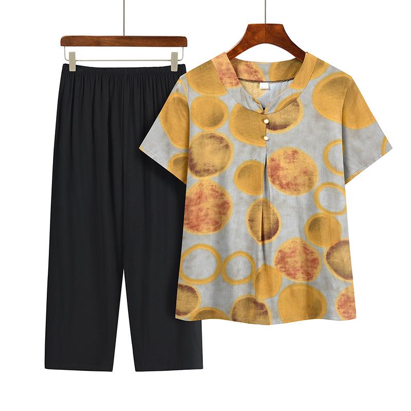 Summer Print Two-Piece Set for Middle-Aged and Elderly Women: Short-Sleeved Top and Grandma Style Outfit