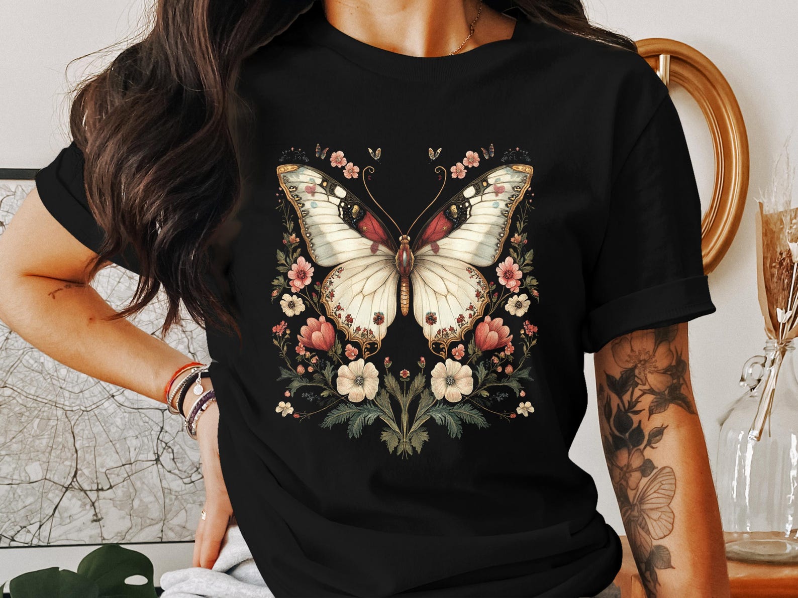 Floral Butterfly T-Shirts, Cottagecore Clothing, Vintage Style, Aesthetic Tees, Nature Lover Shirt, Butterfly Graphic Tee, Trendy Design M