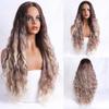 Bellissima parrucca sintetica colorata con capelli ondulati lunghi per donna