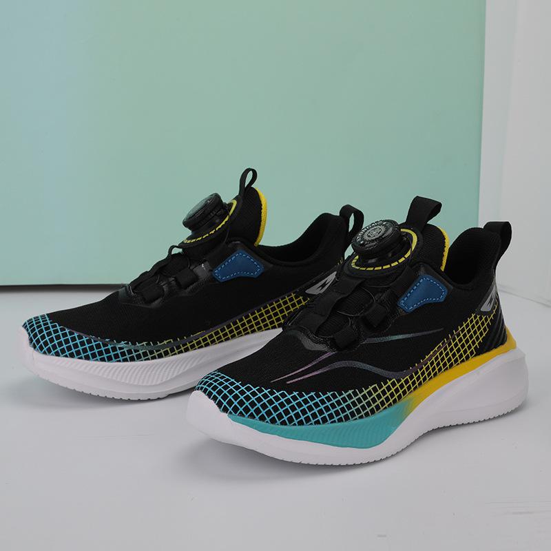 Children's Sports Shoes Are Refreshing and Breathable Mesh, New Boys and Girls Cushioning, Light Rotating Buckle Running Shoes Are In Stock.