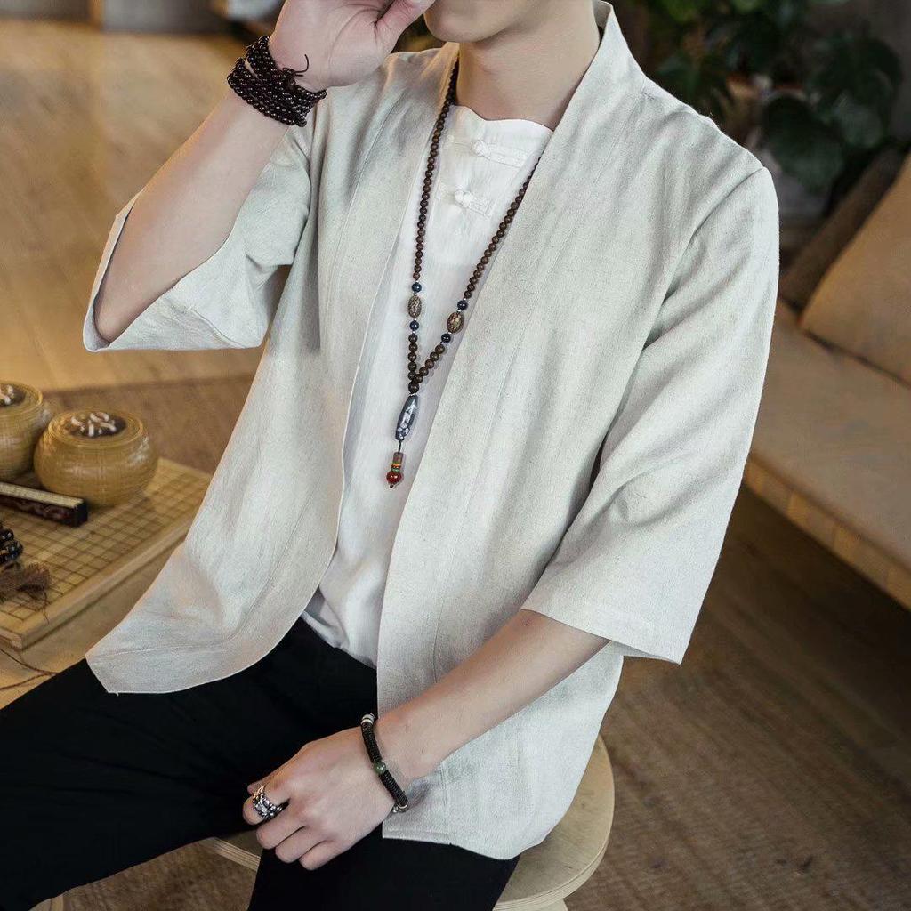Retro National Style Hanfu Shirt: Trendy Men's Taoist Robe with Three-Quarter Sleeves for Spring and Autumn
