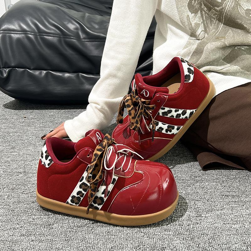 Popular Women's Shoes Early Autumn Style 2025 New Autumn Popular Fashion Inner Height Increase Versatile Leopard Print Casual Moral Training Shoes