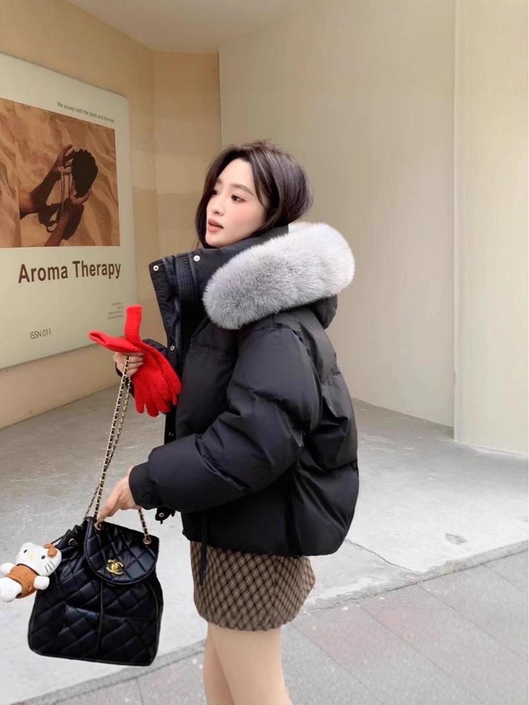 2025 Winter Short Women's Down Jacket: Sweet Korean Style, Petite Fit, White Duck Down, Loose, Thickened Coat