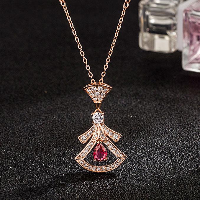 Baojia V Gold Electroplated Mother-of-Pearl Pendant Necklace