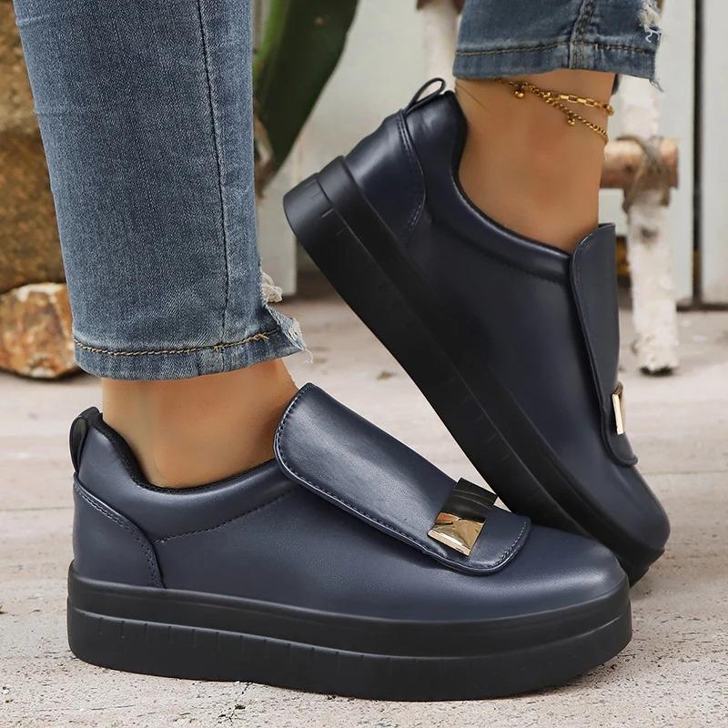 Fashion Metal Decor White Sneakers for Women Lightweight Slip-On Casual Shoes Woman PU Leather Platform Sports Shoes Plus Size