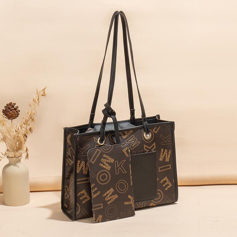 Уютная женская сумка большой емкости в стиле ретро — фото 10