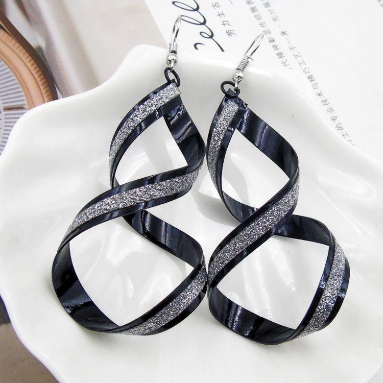 Fashionable Statement Earrings For Women In European And American Style Metal Material