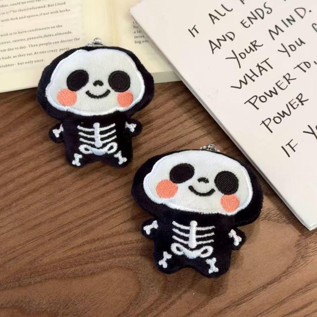 White Skull Plush Keychain - Dilireba Style Backpack Ornament