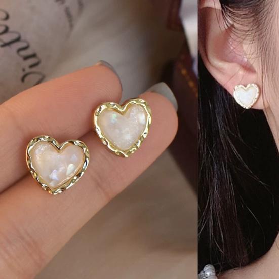 

Женские серьги в стиле ретро, ​​элегантные блестящие геометрические темпераментные серьги-гвоздики в форме сердца без никеля