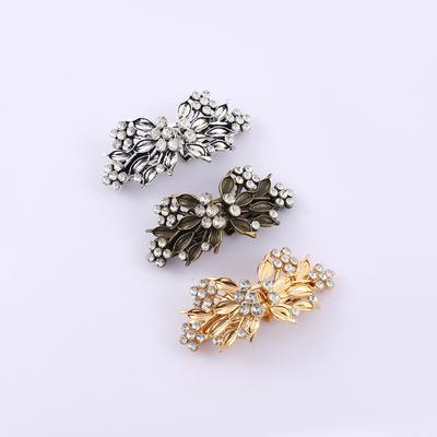 Strass-Kleiderclip aus Wolle, Clip, Eckschnalle aus Legierung, Kragenclip, Schalclip, europäischer und amerikanischer Taillenclip, feste Brosche