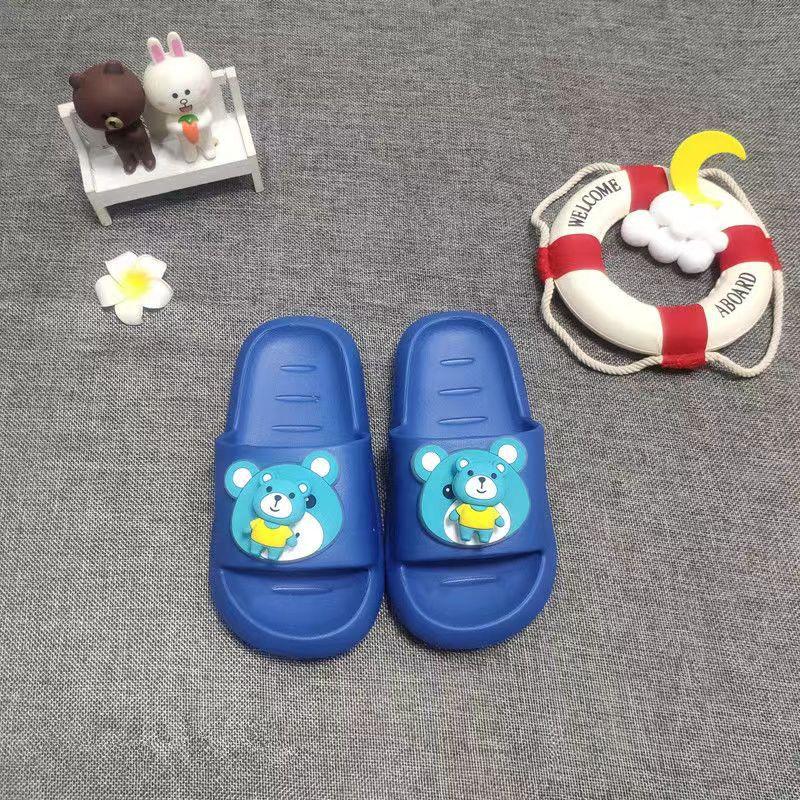 

Summer children s slippers cartoon slippers, colorful stepping on shit indoor slippers non-slip waterproof beach slippers 31-32
