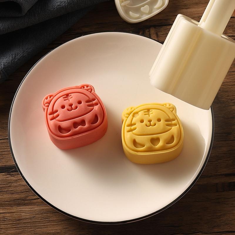 50g Cute Tiger Shape Plastic Mooncake Molds Mooncake Mould DIY Baking Accessories Kitchen Gadget for Mid-Autumn Festival