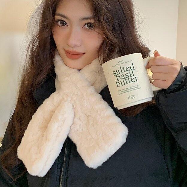 Miękki glutynowy szalik futrzany w stylu koreańskim: Jednolity Kolor Krzyżowy Krótki Imitacja Królika Rex dla Kobiet, Idealny na Jesień/Zimę