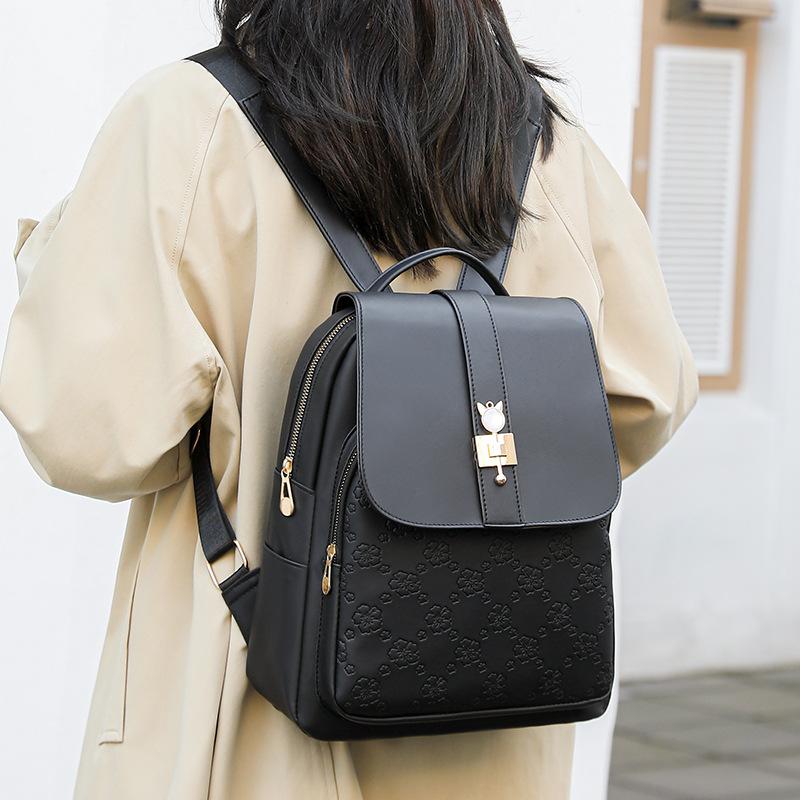 Backpack women's new Korean version of simple and fashionable women's backpack commuting versatile large-capacity shoulder leisure bag
