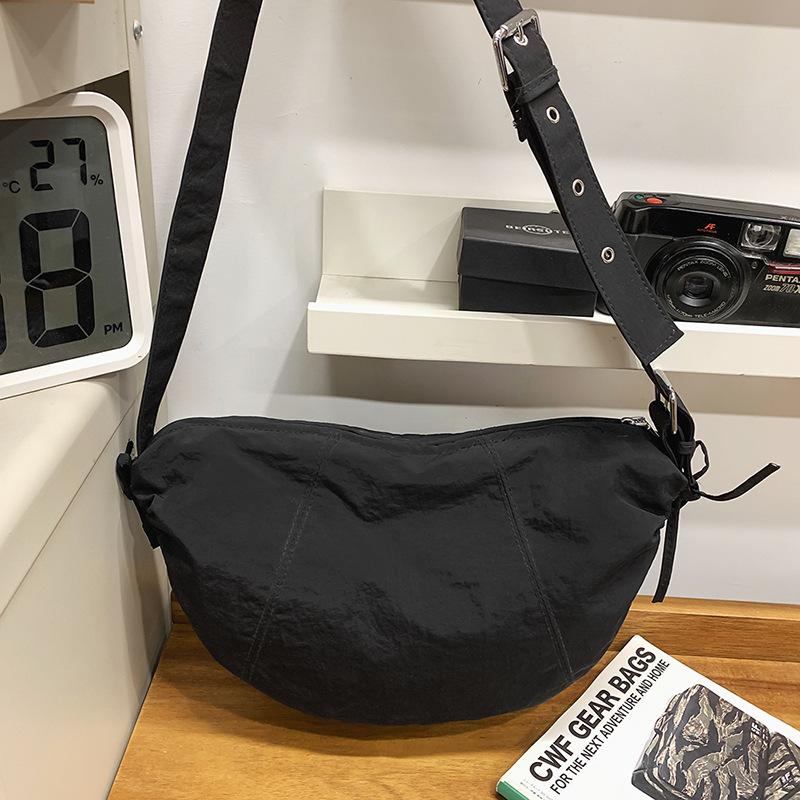 Fashionable and Trendy Dumpling Bag Crossbody Single-shoulder Bag for Commuting