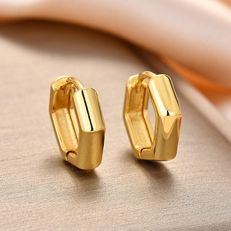 Retro Pentagon Polygon Hoops: Chic & Unique Earrings