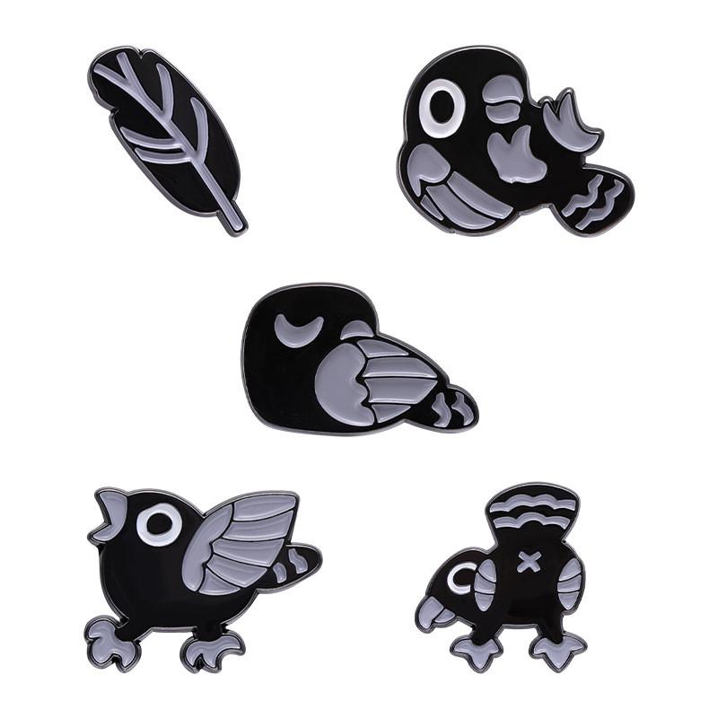Black Chic Punk Bird Brooch With Creative Cartoon Design Eyecatching Decorative Alloy Pin All For