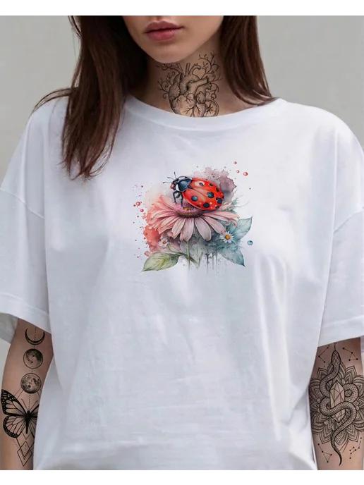 Watercolor-style Flower with Ladybug T-shirt XL