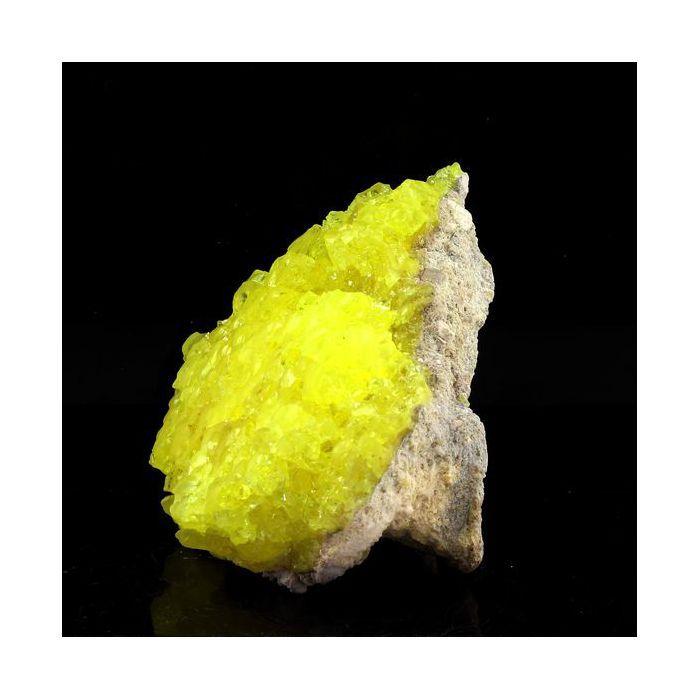 Pierres et Minéraux. Soufre. 222.70 ct. El Desierto mine, San Pablo de Napa, Bolivie.