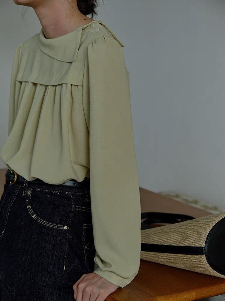 Französisches Retro Aprikosenfarbenes Plisseehemd mit schrägem Revers - Damen Herbst Langarm