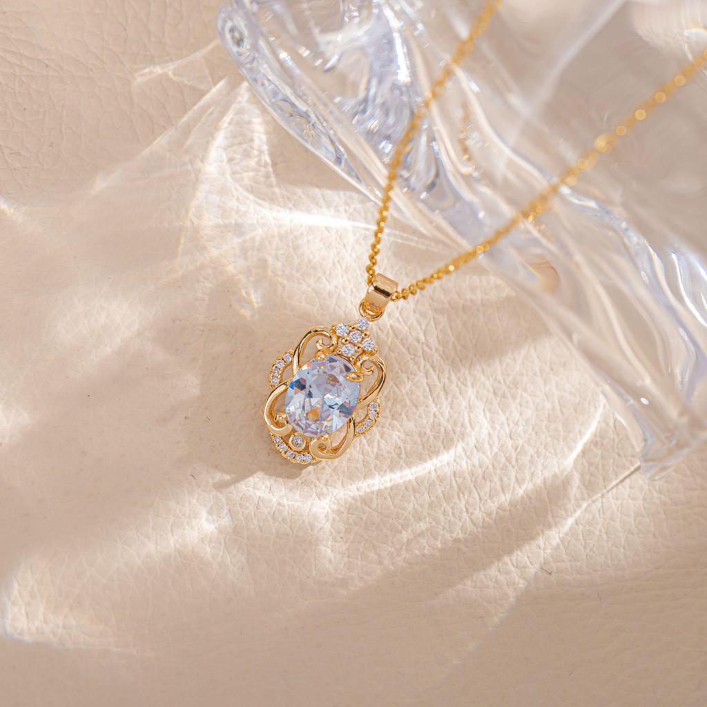 Alloy Diamond Zircon Necklace and Earrings Set with Exotic Style Ornaments