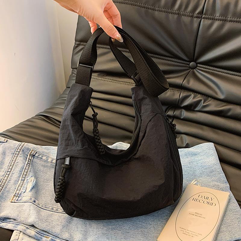 

Versatile Shoulder Bag Summer New Travel Messenger Bag Washed Wrinkled Nylon Retro Casual and Lightweight