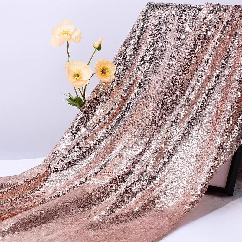 Tkaniny cekinowe i zagęszczone tkaniny siatkowe 100x150cm są używane do odzieży bankietowej, dekoracji scenicznych i tkanin DIY do sesji zdjęciowych