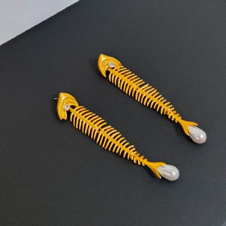 1 Pair Trendy Fishbone Inspired Pearls Earrings Featuring Tassels Design Elegant Accessory for Various Occasion