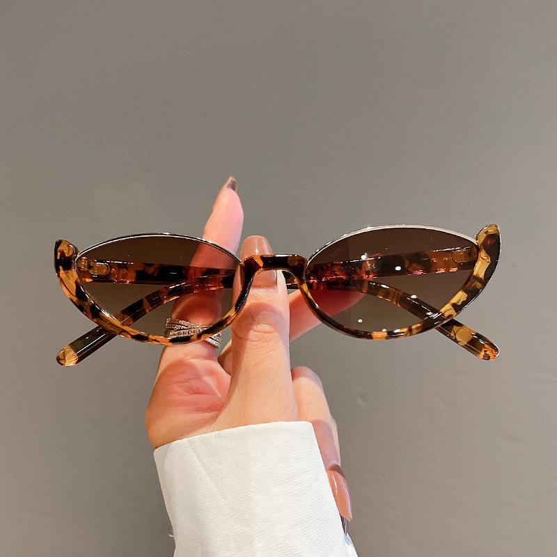 Occhiali Da Sole Cat Eye Da Donna OZPYKAE – Stile Vintage Retrò Con Montatura In Plastica, Leggeri Ed Eleganti