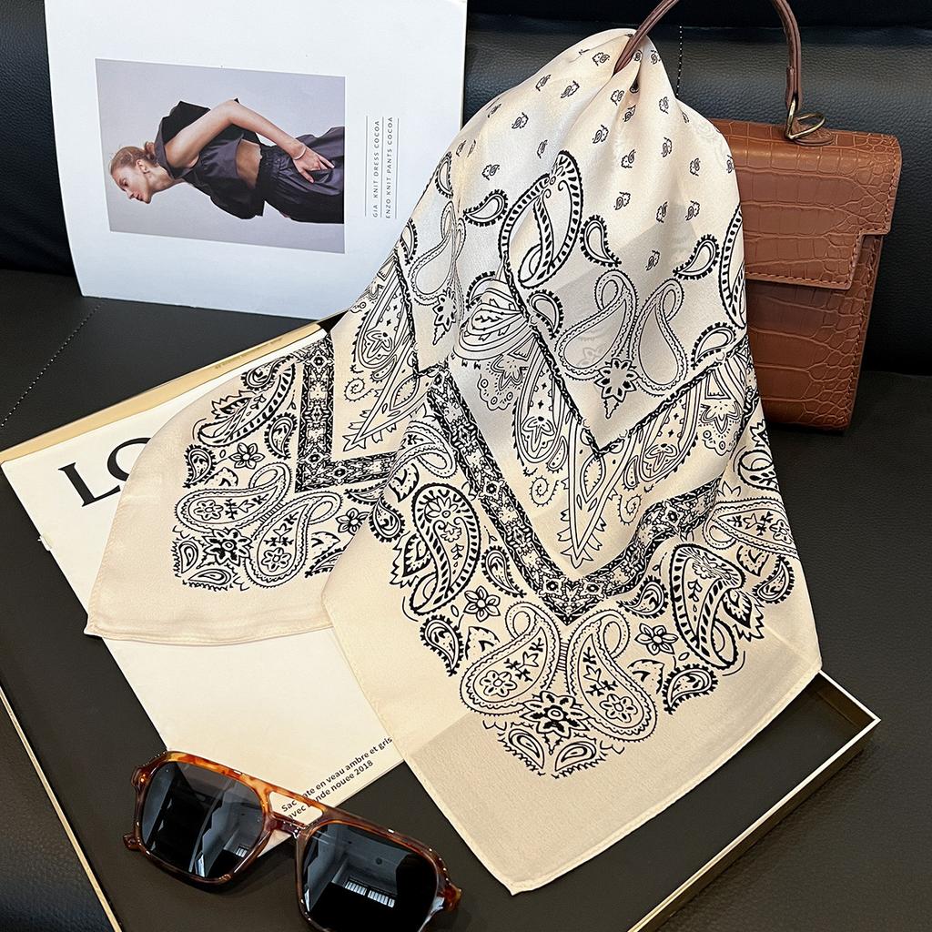 Retro Small Square Scarf 111 Mulberry Silk Silk Scarf Women's Spring and Autumn Summer Matching Shirt Neck Protection Cashew Flower Scarf