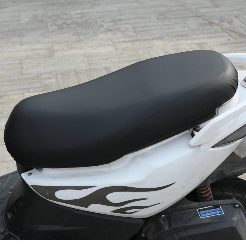 Waterproof Sunscreen Electric Car Motorcycle Seat Cover Made of Thickened Leather - Universal and Rainproof Battery Car Seat Cover.