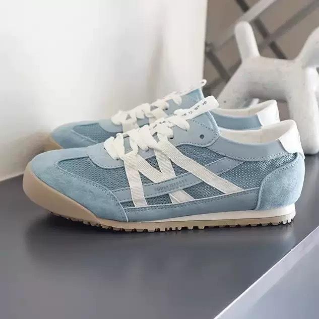 Dexun Shoes Women's New Soft Leather Mesh Retro Sports Shoes Hollow Breathable Forrest Gump Shoes Flat-bottomed Versatile Board Shoes