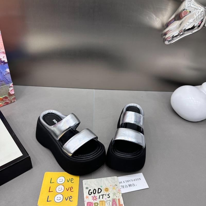 

Fashion Platform Slippers for Women in Summer Fashion New Thick Sole Comfortable Sandals Casual High Heels Outdoor Beach Shoes Slippers 35 серебряный