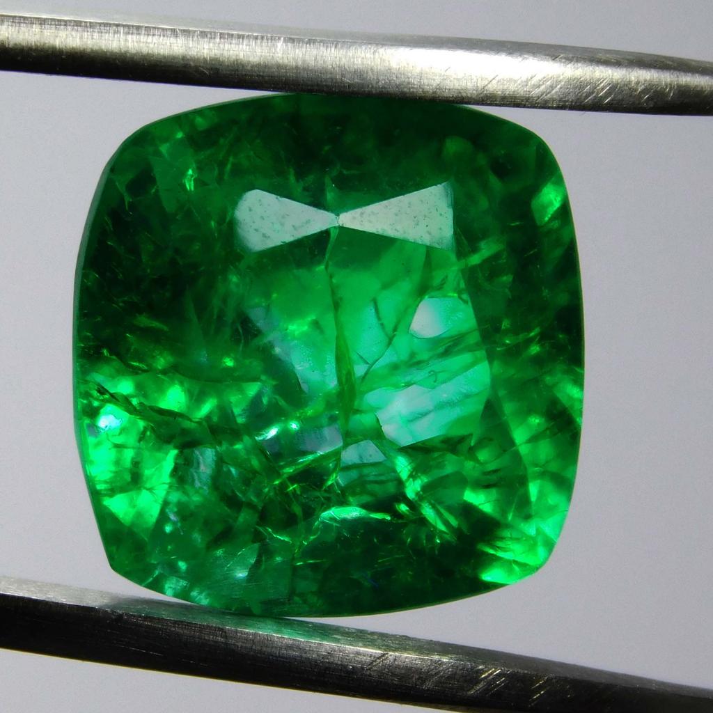 9.70 Ct Natural CERTIFIED Emerald Square Cushion Cut Green Loose Gemstone A-5885