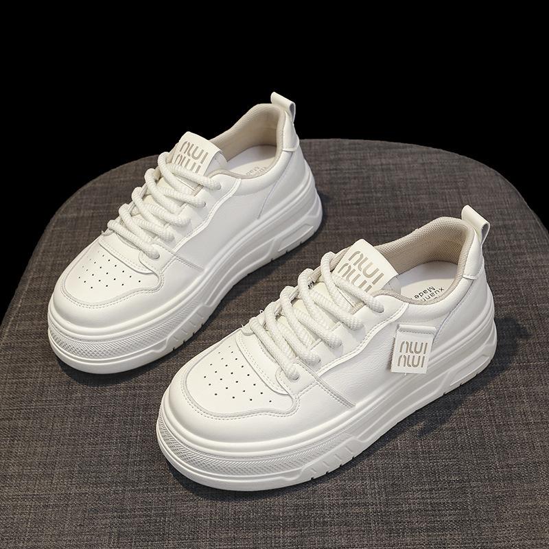 Women's shoes summer breathable 2025 new design sense niche sports board shoes girls Korean versatile casual white shoes