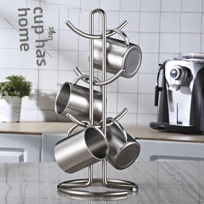 Portabicchieri da cucina in stile giapponese: Soluzione di stoccaggio e drenaggio sospesa di alto valore