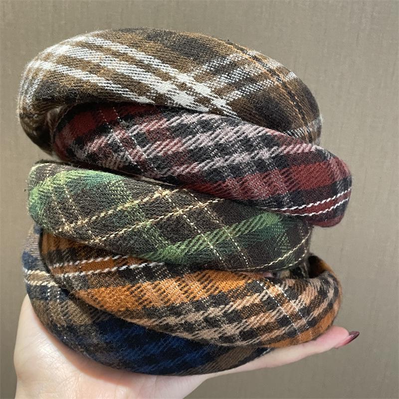 Academy Plaid Sponge Headband - Retro Korean & Japanese Style Hair Accessory.