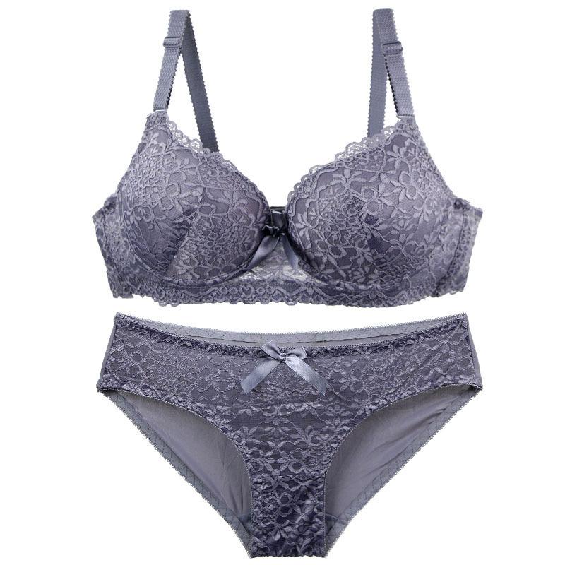 Sexy Luxurious High-end Western-style Lingerie Set Featuring A Fashionable Push-up Lace Bra and Skin-friendly Breathable Panties