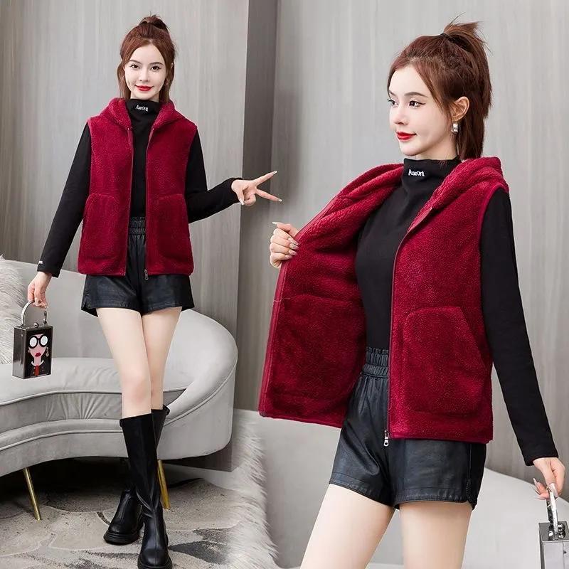Autumn and Winter Women's Sleeveless Plus Size Vest Loose Casual Vests Loose Thickened Vest Double-sided Fleece Vest Women's Hooded Fleece Vest