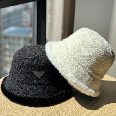 New Plush Fisherman Hat Triangle Mark Autumn and Winter Ins Versatile Warm Basin Hat Women's Lamb Velvet Ear Protection Bucket Hat
