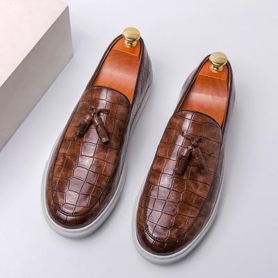 Britain Fashion Men Slip On Flats Crocodile Pattern Patent Leather Shoes Casual Loafers Formal Dress Footwear Zapatos Hombre